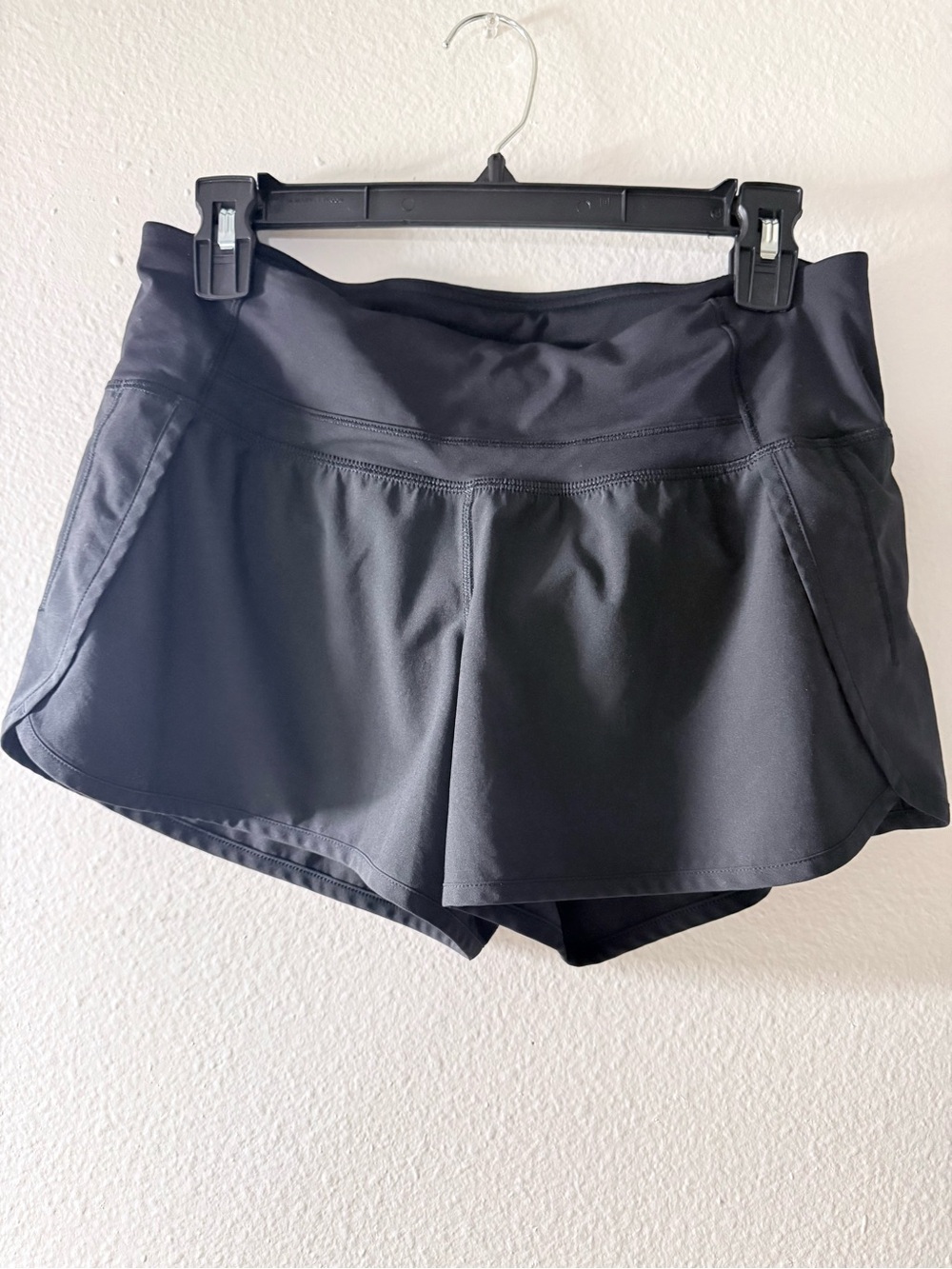 lululemon athletica Black Women's Athletic Shorts with Built-in Liner (NWOT)